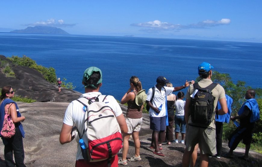 Peaks of Paradise – Anse Major Hike